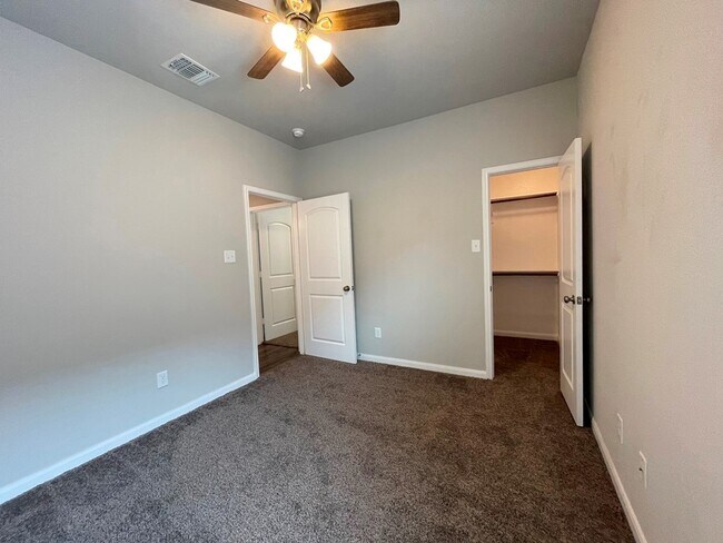 Building Photo - 8113 Northgate Lp