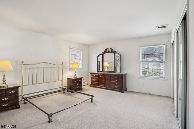 Building Photo - 2 Eisenhower Rd