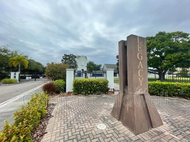 Building Photo - 4501 Bay Spring Ct