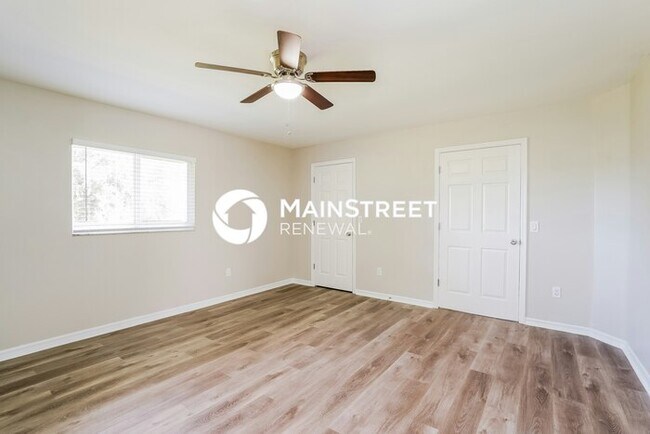 Building Photo - 820 SW 11th Pl