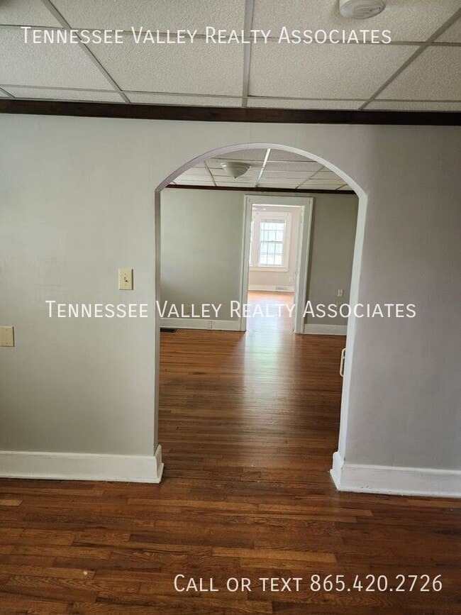 Building Photo - 419 Noelton Dr SW