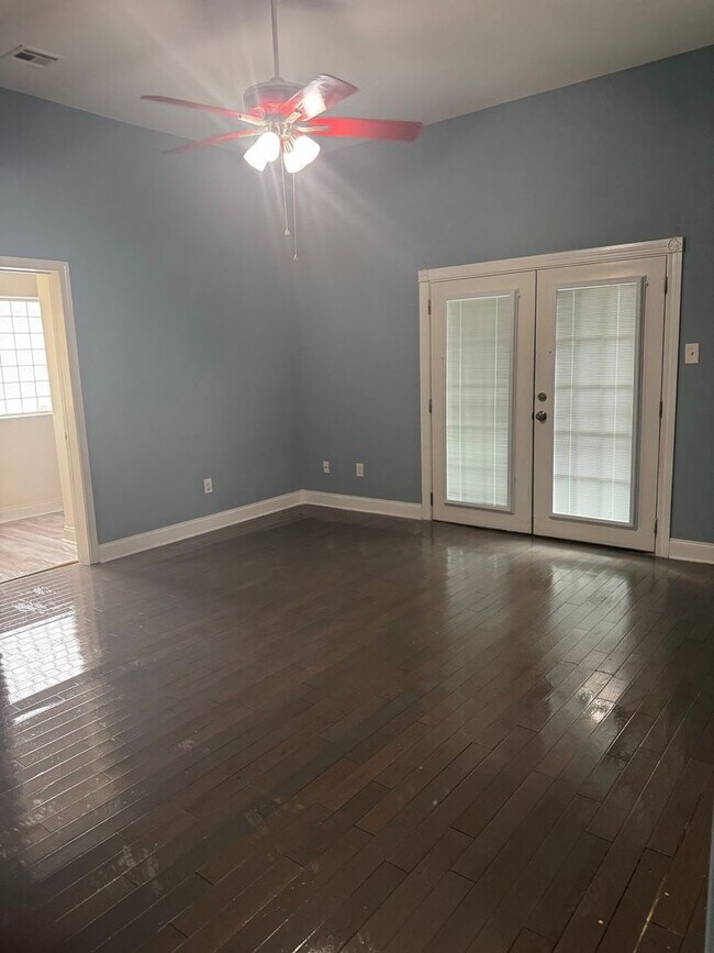 Building Photo - Charming 4BR House in New Orleans