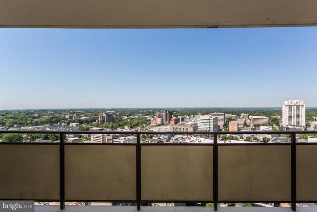 Building Photo - 205 E Joppa Rd