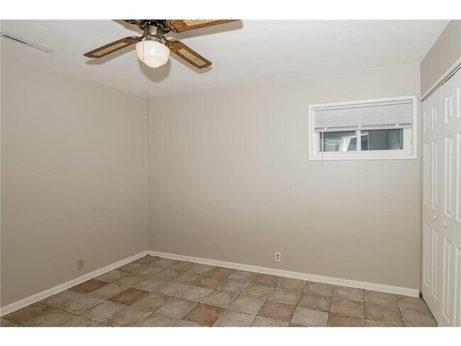 Building Photo - 1129 Skillman Ave W