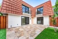 Building Photo - 3007 San Clara Dr