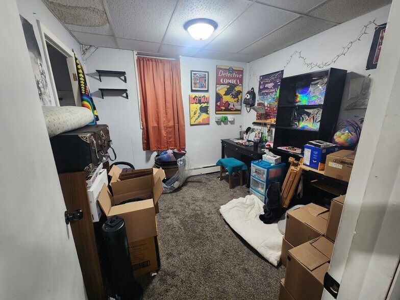 Building Photo - 622 S 4th St