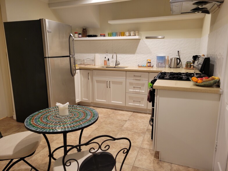 Living room and kitchen - 2549 Tamalpais Ave