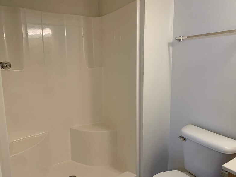 Building Photo - 1108 Lockenvitz Ln