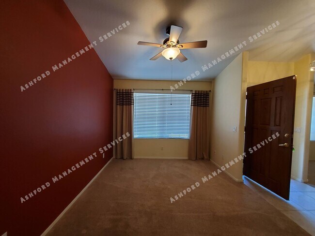 Building Photo - PINNACLE HILL RENTAL WITH MTN VIEWS, FIREP...