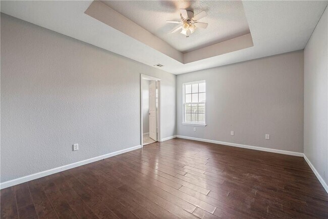 Building Photo - 520 Dewberry Ln