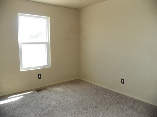 Building Photo - 1828 Chicoma Rd