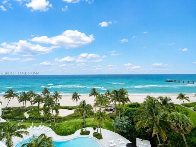 Building Photo - 16901 Collins Ave
