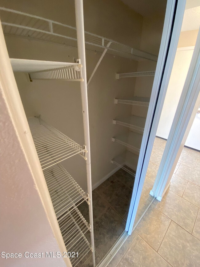 Building Photo - 200 International Dr