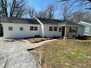 Building Photo - GORGEOUS 4 BEDROOM HOME