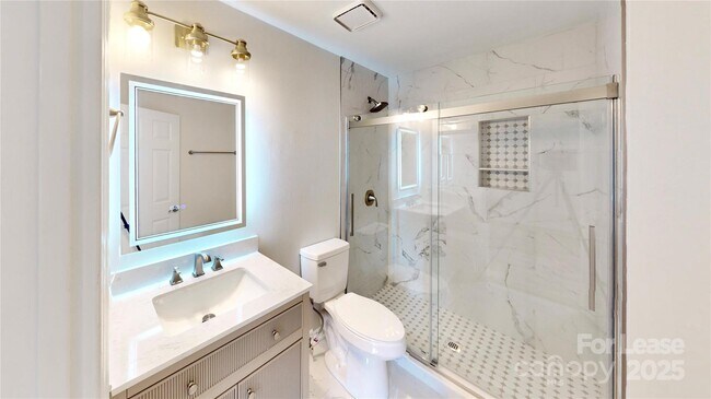 Building Photo - 525 Olmsted Park Pl