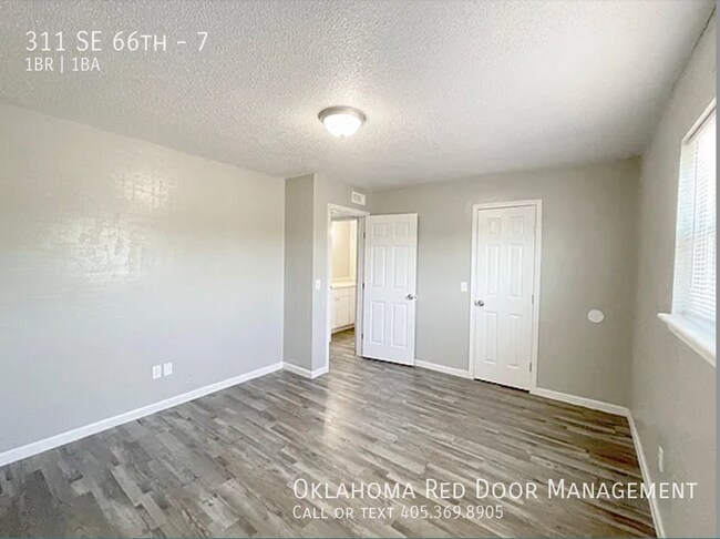 Building Photo - 311 SE 66th-7