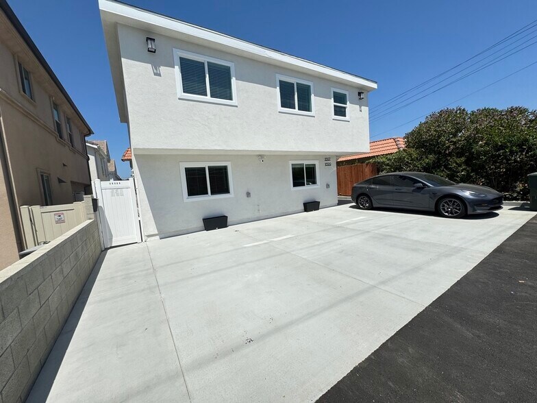 Building Photo - 18509 Burin Ave