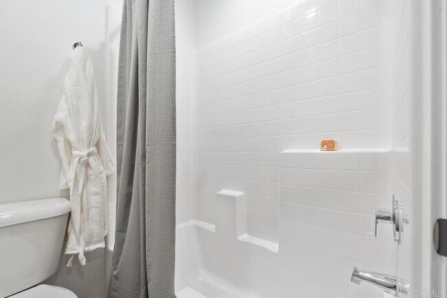 Building Photo - 3055 Avenida Torcello