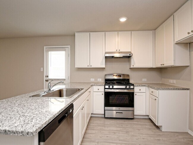 Building Photo - 3 BR/2 BA - Waterwheel! - SAN ANTONIO