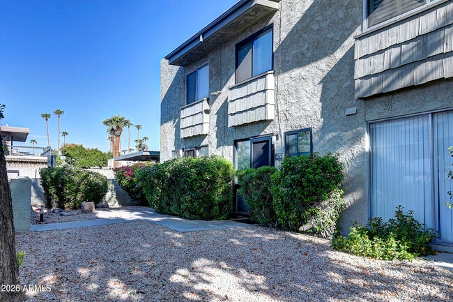 Building Photo - 4610 N 68th St