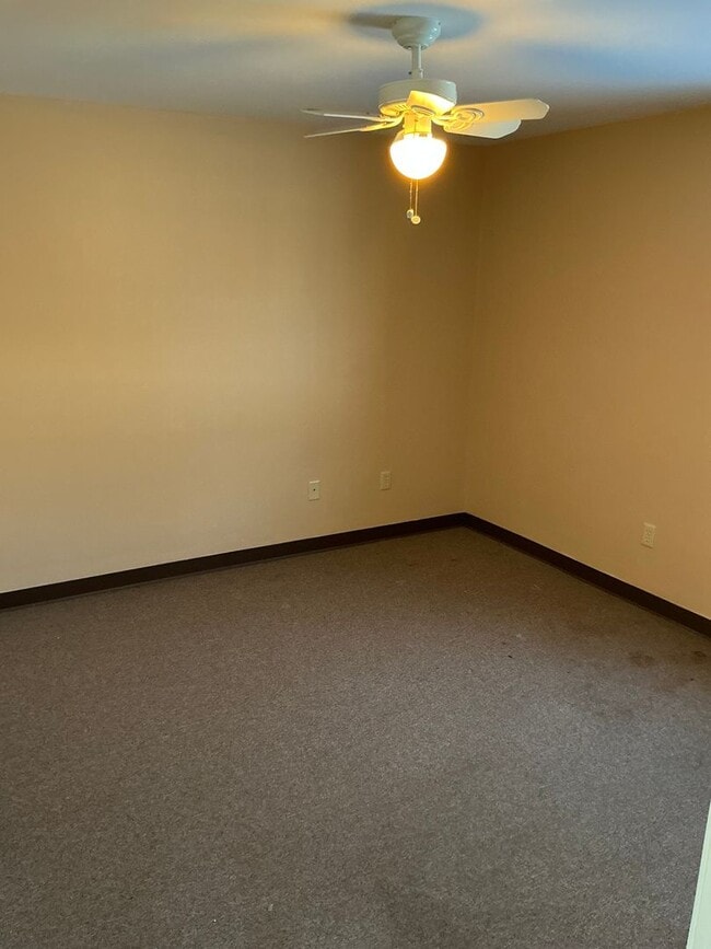 Building Photo - 517 Trafton Rd