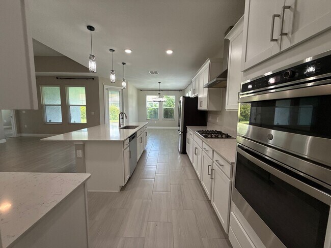 Building Photo - Amazing Community of Bellechase! 4 Bedroom...