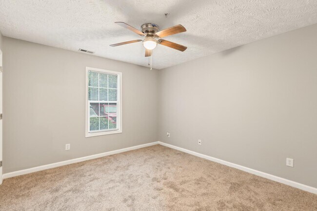 Building Photo - 390 Bubble Creek Ct