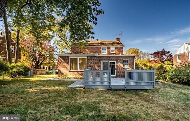 Building Photo - 33 Sterner Ave