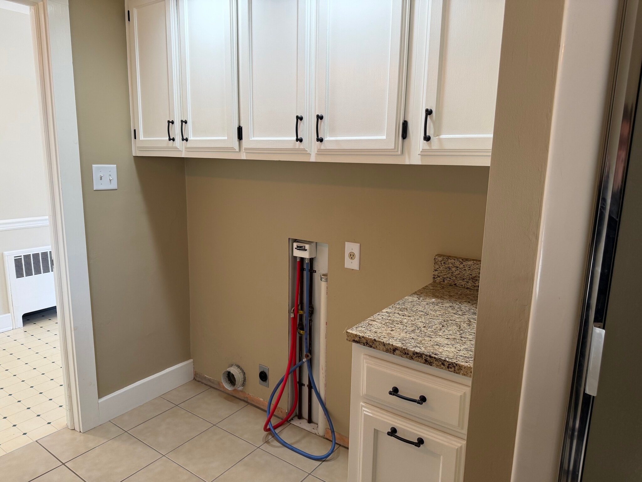 Building Photo - 106 Abbottstown St