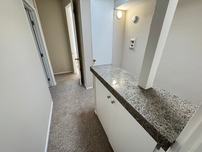 Building Photo - 11500 Rochester Ave