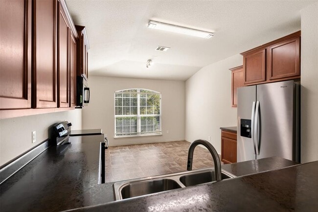 Building Photo - 220 Bauxite Dr