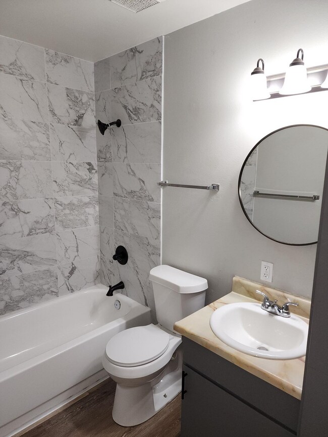 Building Photo - 3935 Stonedike Dr