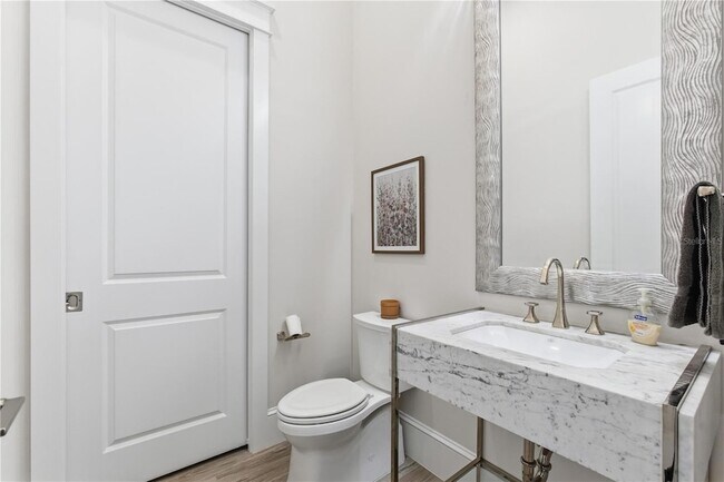 Building Photo - 340 Ocean Crest Dr