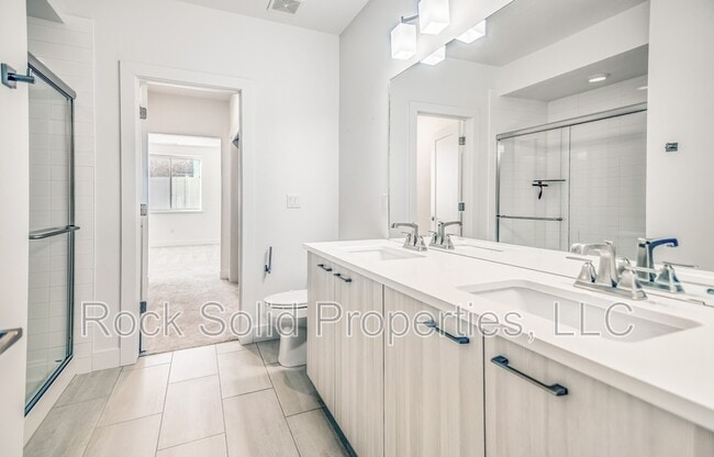 Building Photo - 3628 Red Feather Trl