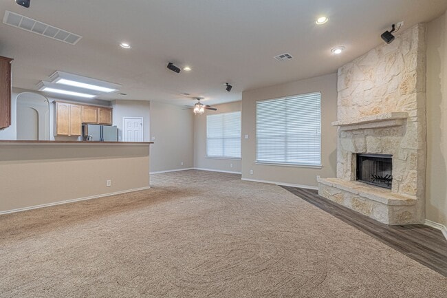 Building Photo - BEAUTIFUL 3 BD/2.5 BA IN SCHERTZ READY FOR...