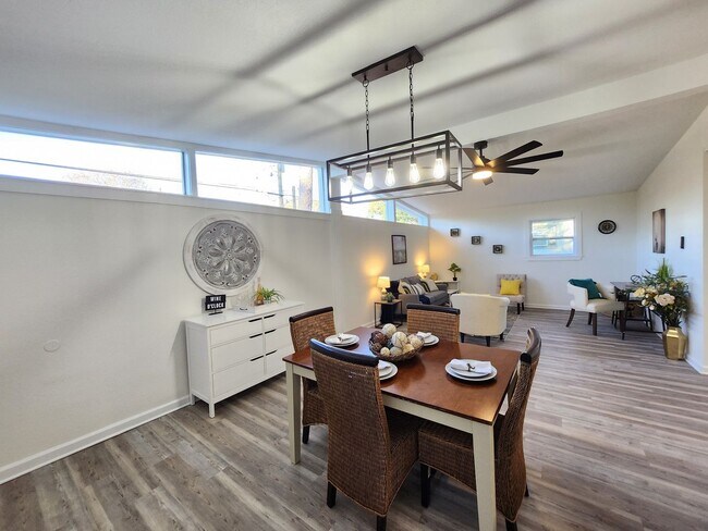 Building Photo - MOVE IN SPECIAL: HALF OFF first full month of rent!!!