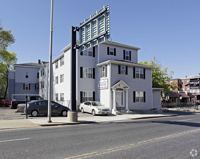 Building Photo - Quality Apartments