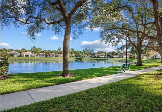 Building Photo - 4784 Blossom Dr