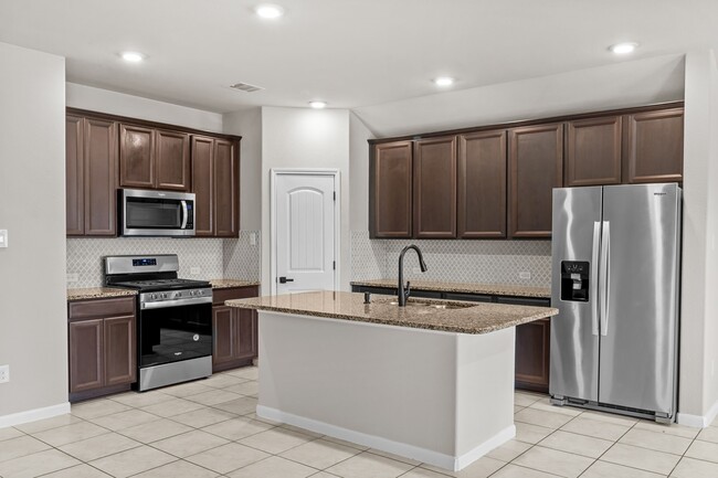 Building Photo - 2218 Levant Ln