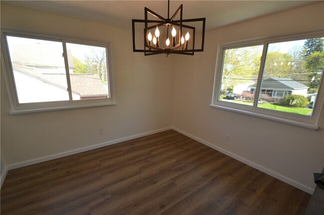 Building Photo - 405 Garfield Ave