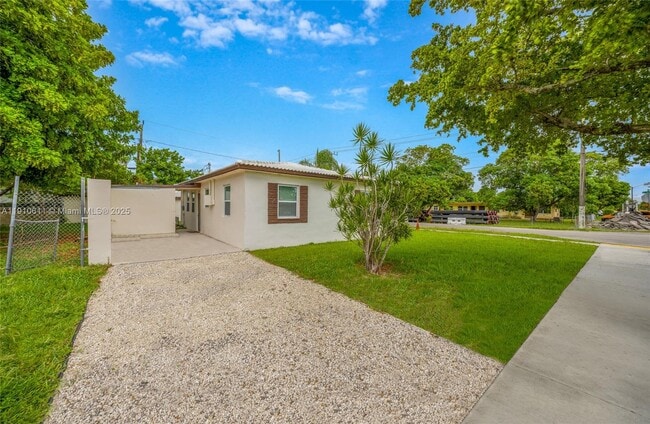 Building Photo - 6044 Funston St