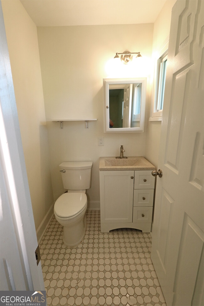 Building Photo - 4985 Crowe Dr SE