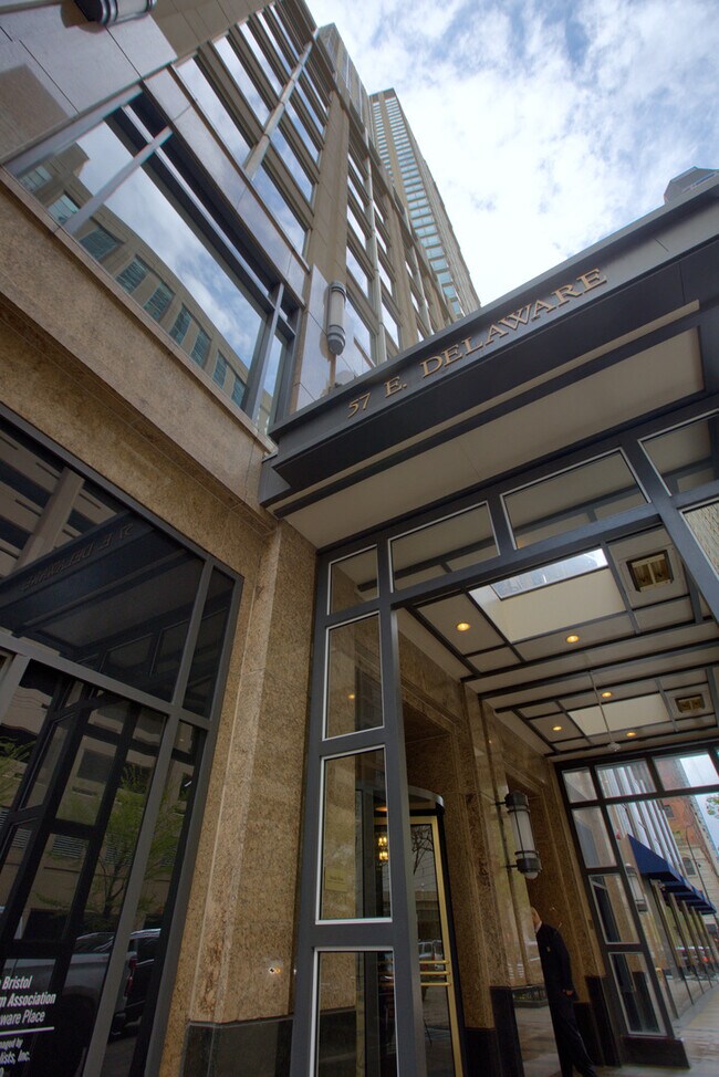 Building Photo - 57 E Delaware Pl
