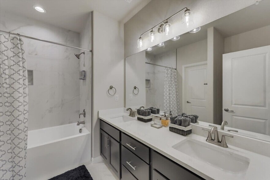 Building Photo - 441 Avenue A