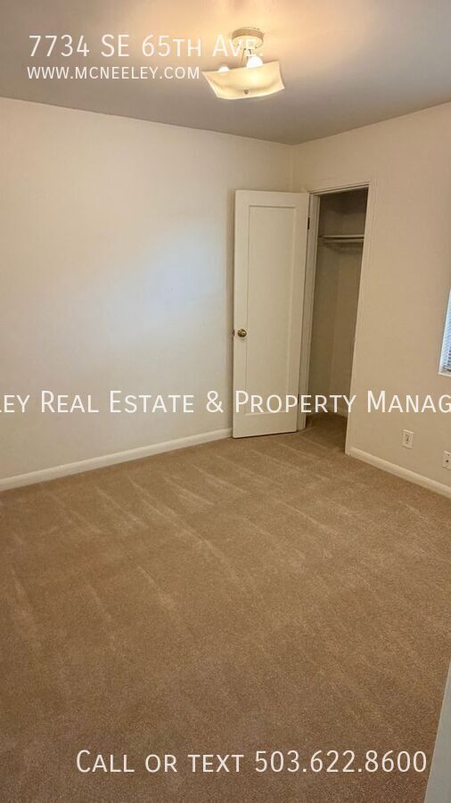 Building Photo - 7734 SE 65th Ave
