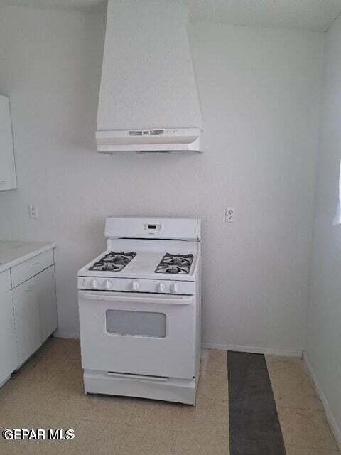 Building Photo - 623 NE Davis St