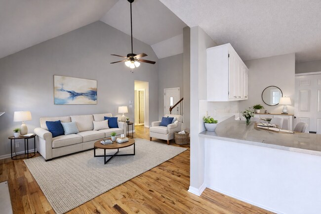 Building Photo - $1795 - 3 Beds 2 Baths + Bonus Room