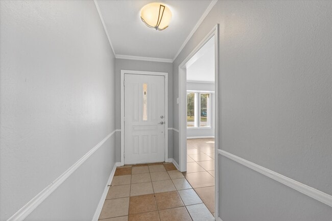 Building Photo - 954 Chamboard Ln