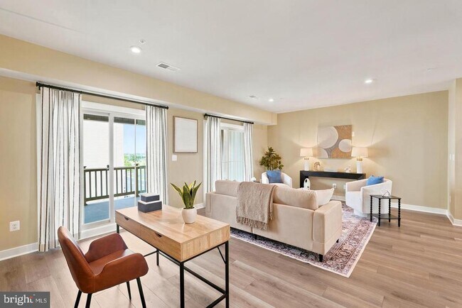 Building Photo - 24274 Thurso Sq