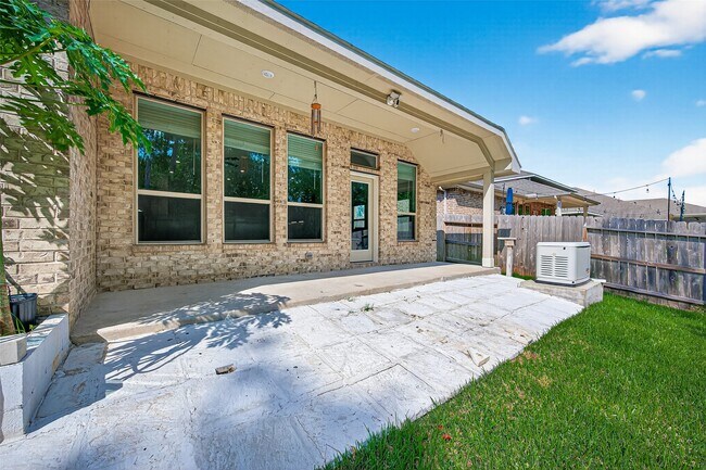 Building Photo - 4550 Shallow Ember Dr